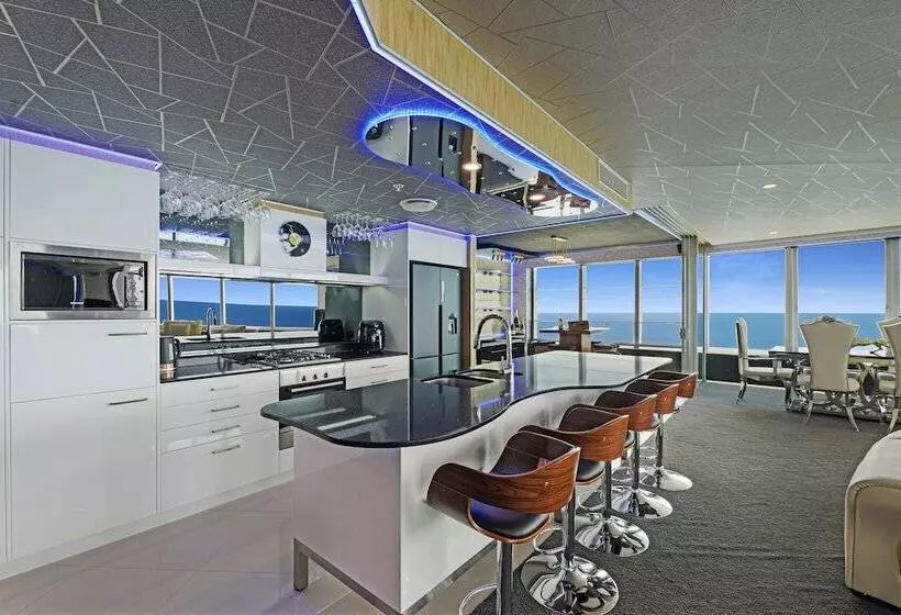 3 Bedroom Suite, Q1 Resort & Spa