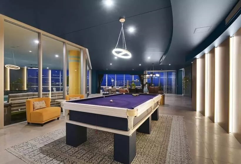 1 Bedroom Penthouse Apartment, Q1 Resort & Spa