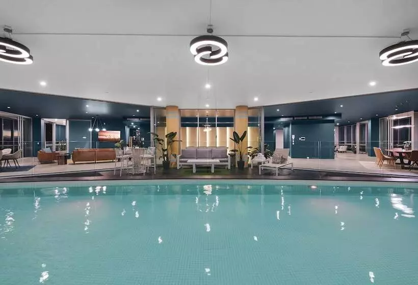 1 Bedroom Penthouse Apartment, Q1 Resort & Spa