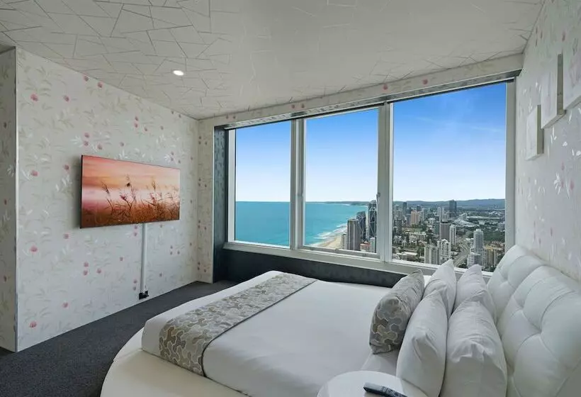 3 Bedroom Suite, Q1 Resort & Spa