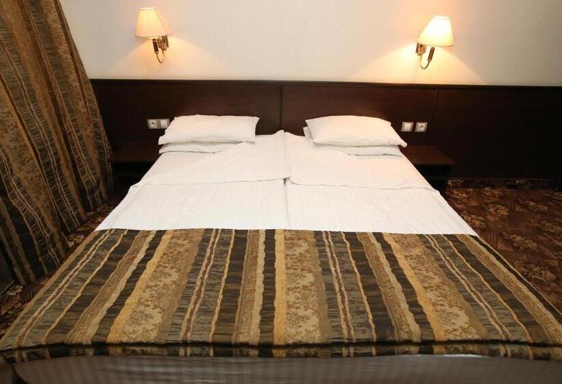 带2个卧室的套房, & Restaurant The House