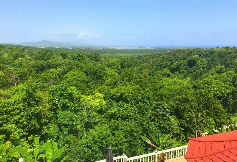 سوئیت با بالکن, Retreat Guest House