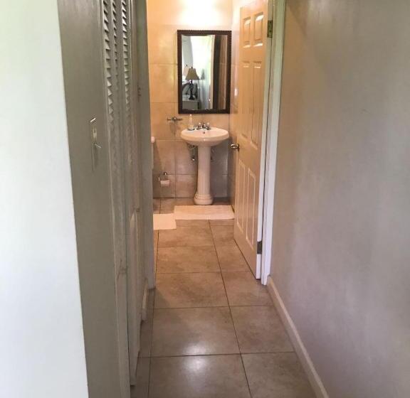 اتاق سوپریور با چشمانداز باغ, Retreat Guest House