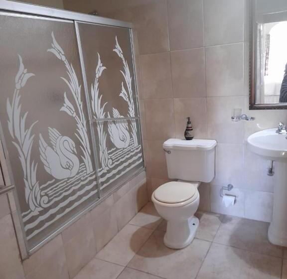 اتاق استاندارد با تخت بزرگ, Retreat Guest House