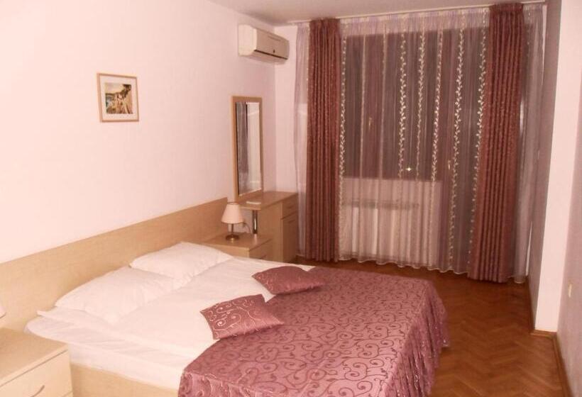 バルコニー付き１ベッドルームアパートメント, Sea Park Homes Neshkov