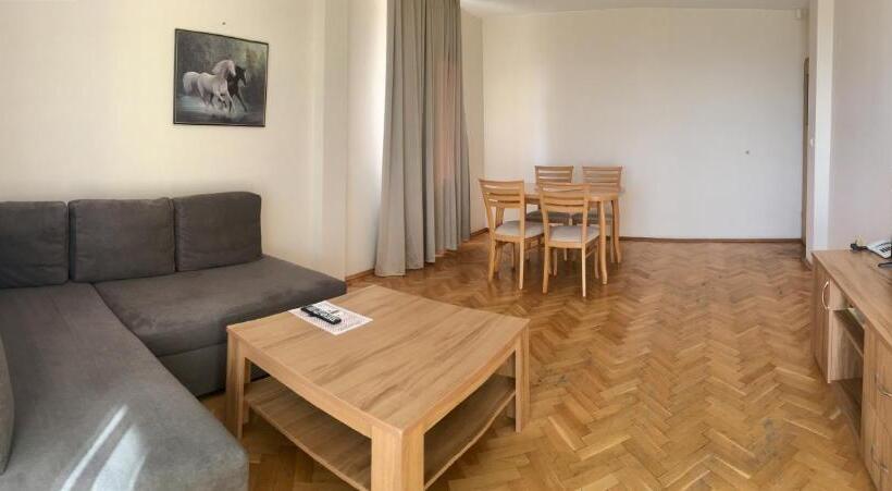 バルコニー付き１ベッドルームアパートメント, Sea Park Homes Neshkov