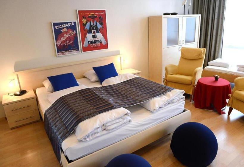 标准三人间, Vijfwegen