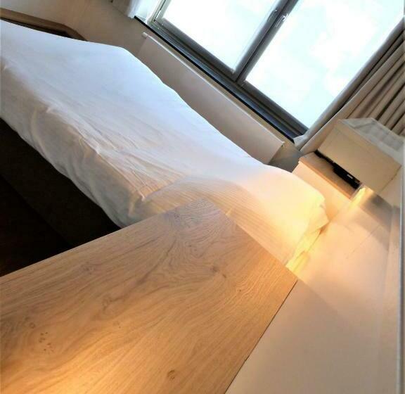 חדר סטנדרט, Logis Hotel Du Midi