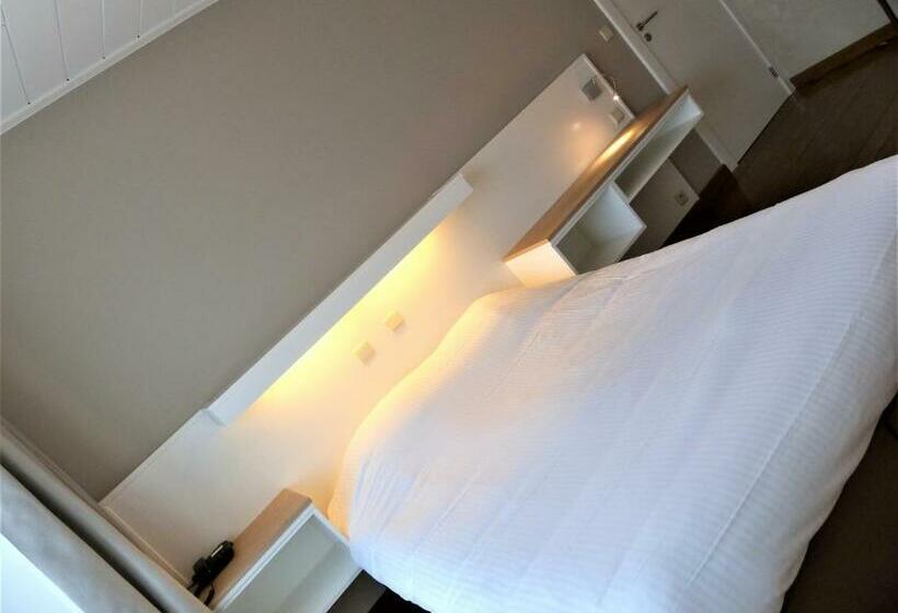 חדר סטנדרט, Logis Hotel Du Midi