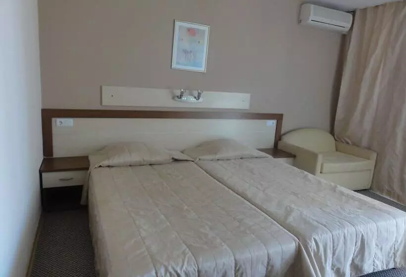 اتاق استاندارد سه نفره, Selena Beach Family Hotel   All Inclusive Light