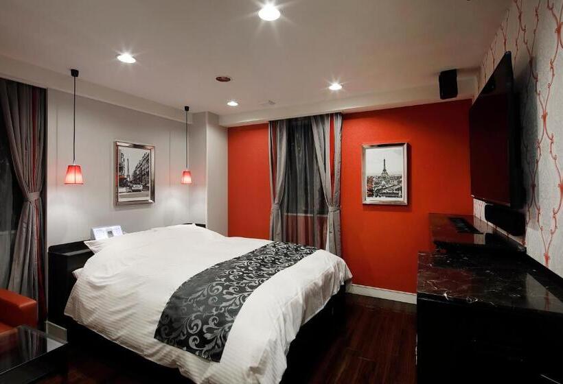 スタンダードルーム, Birthday 楠店