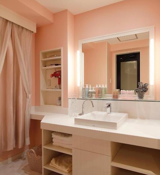 スタンダードルーム, Birthday 楠店