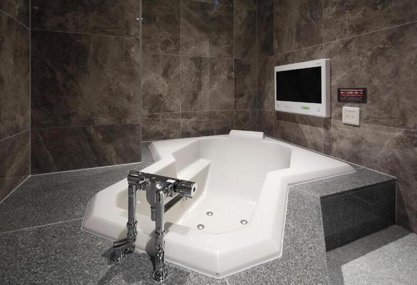 スタンダードルーム, Birthday 楠店