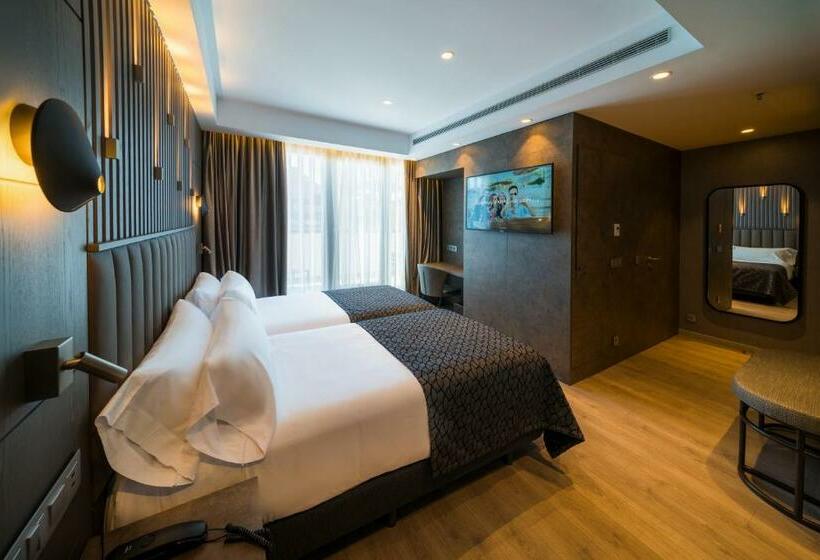 Habitación Deluxe con Terraza, Catalonia Gran Vía Bilbao