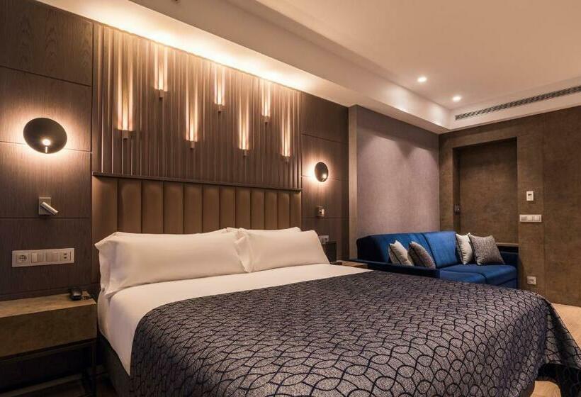 프리미엄 트리플 룸, Catalonia Gran Vía Bilbao