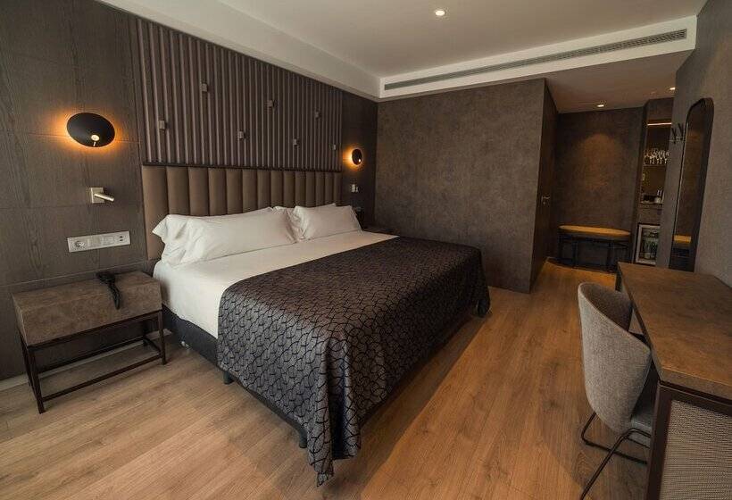 Habitación Deluxe con Terraza, Catalonia Gran Vía Bilbao