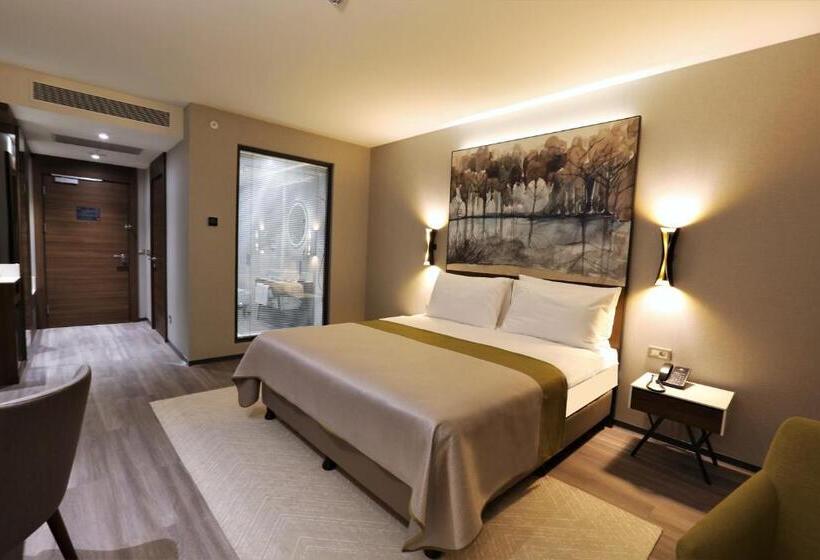 Номер Deluxe, Limak Skopje Luxury