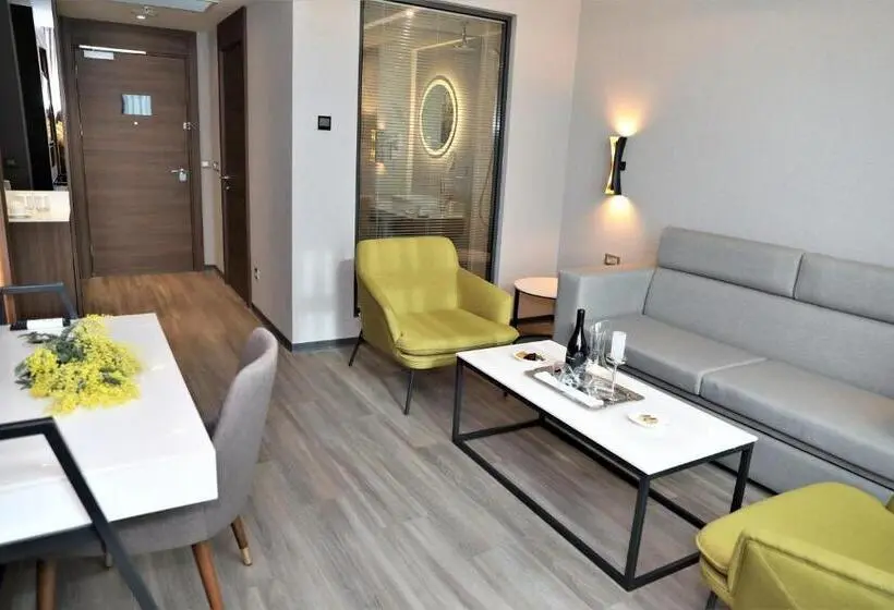 シニアスイート, Limak Skopje Luxury