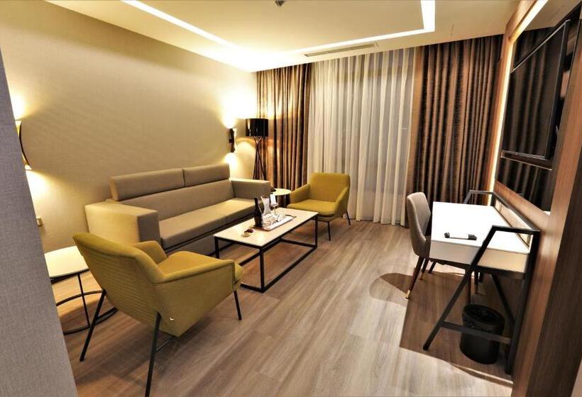 シニアスイート, Limak Skopje Luxury