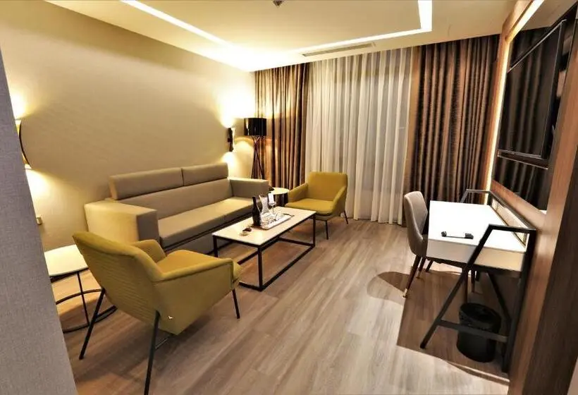 シニアスイート, Limak Skopje Luxury