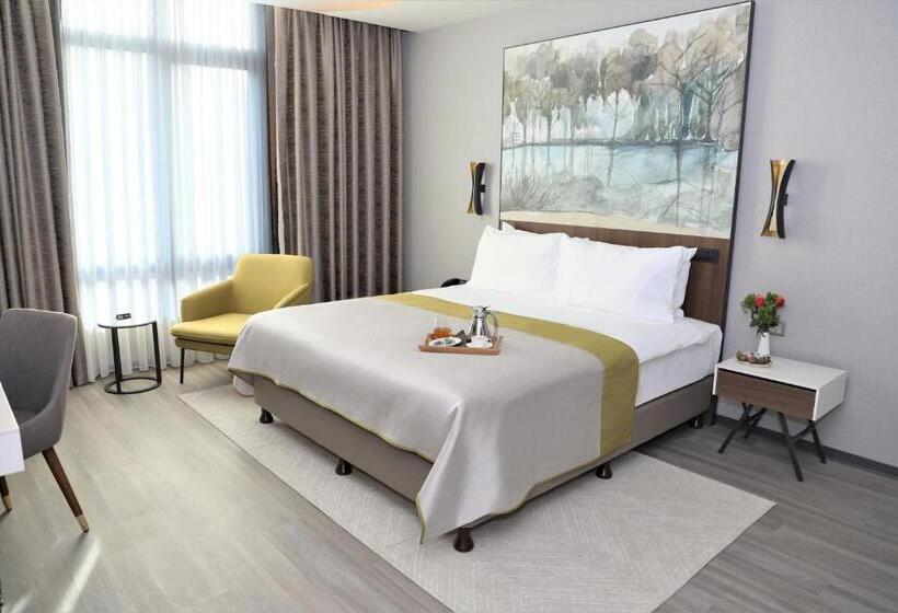 Номер Deluxe, Limak Skopje Luxury