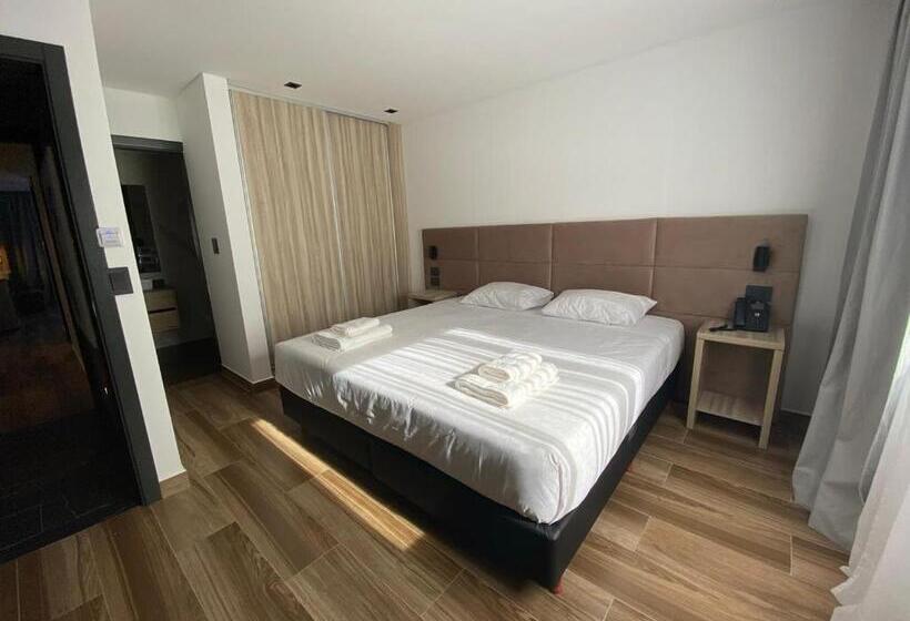 スタンダードルーム, Neco Boutique