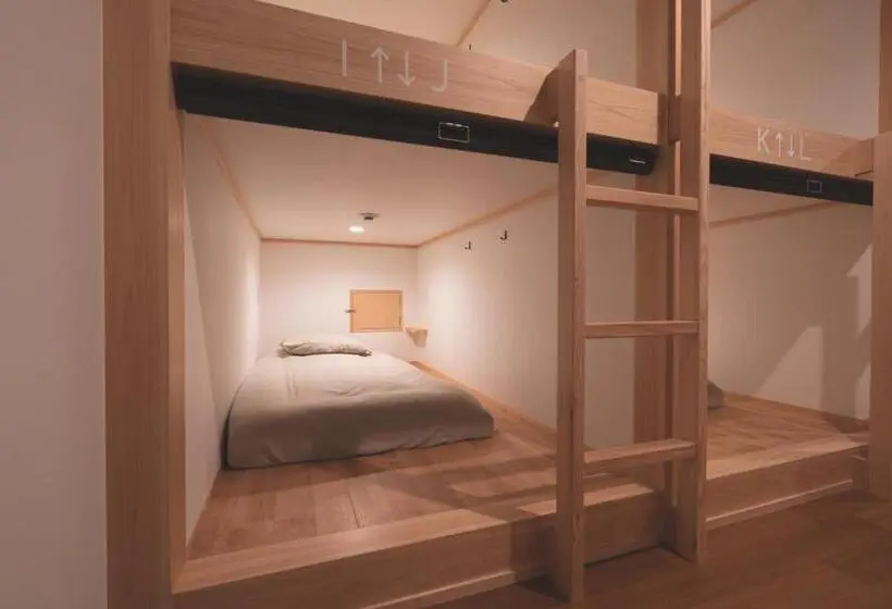 Letto in Camera Condivisa, Thy Guest House