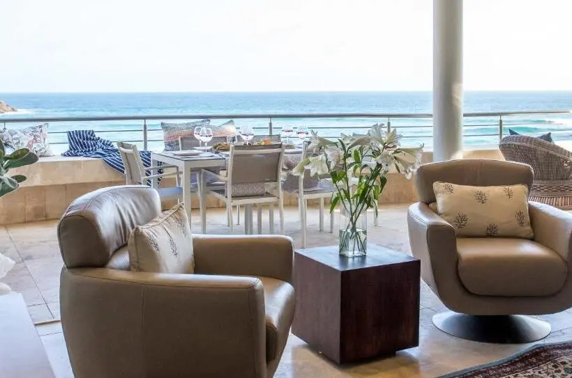 １ベッドルームアパートメント, Waves Of Grace Seafront Villa