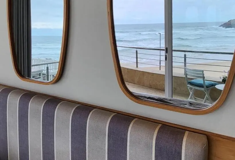景色の見えるスタンダード４人部屋, Waves Of Grace Seafront Villa