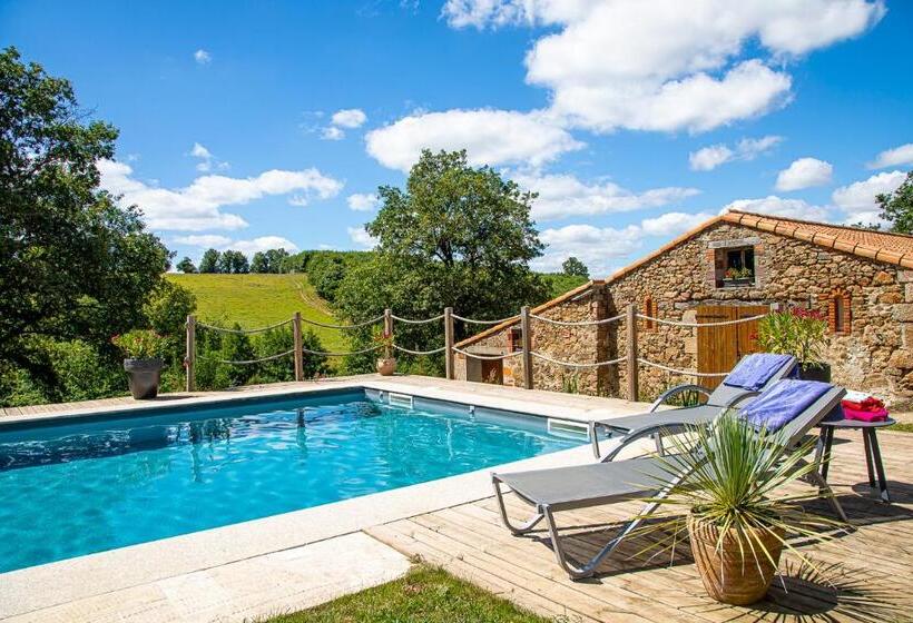 带露台的高档房间, Le Mas Des Roches Proche Puy Du Fou