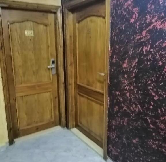 اتاق استاندارد سه نفره, Aqaba Roza