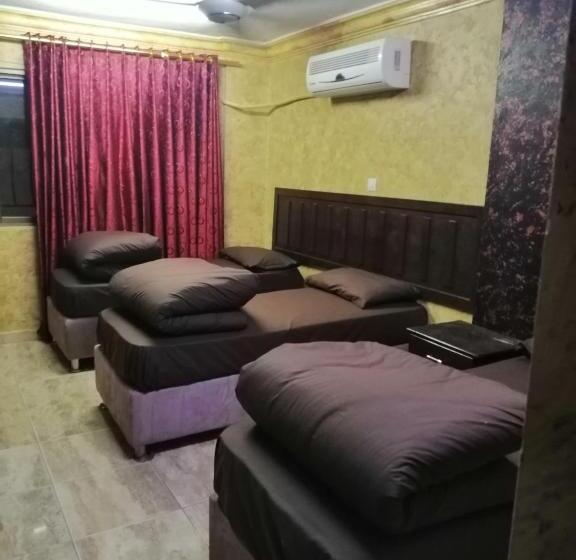 اتاق استاندارد چهار تخته, Aqaba Roza