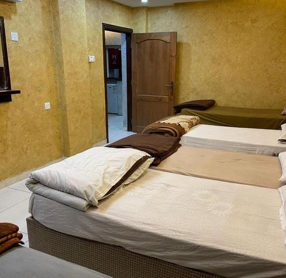 سوییت خانوادگی, Aqaba Roza