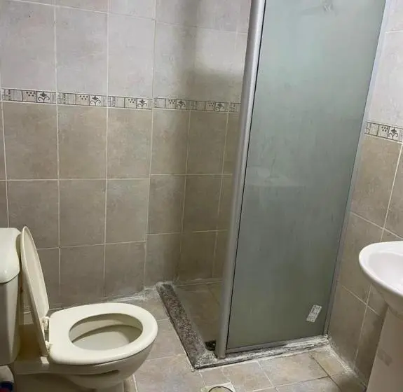 استودیو خانوادگی, Aqaba Roza