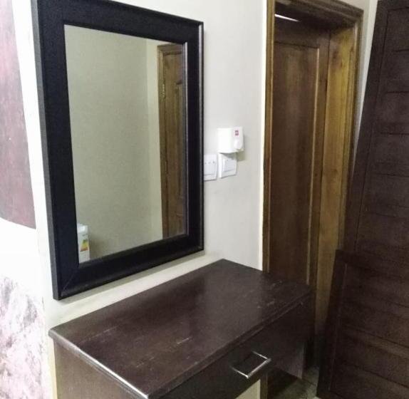 اتاق استاندارد, Aqaba Roza