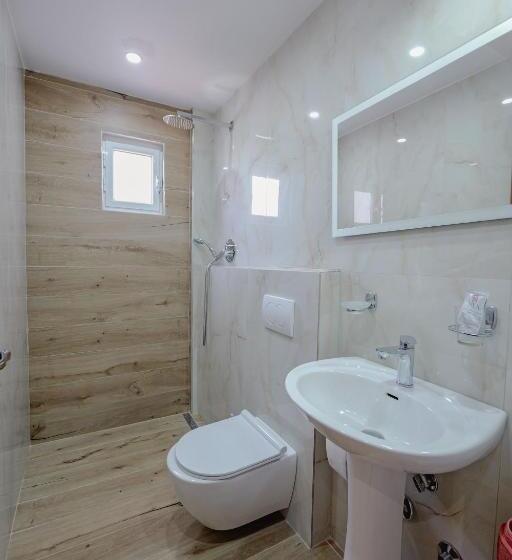 اتاق استاندارد با بالکن, Divo Palace