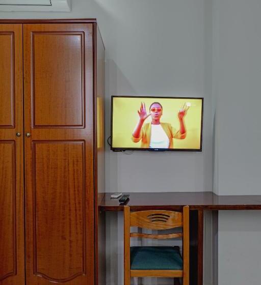 اتاق استاندارد سه تخته با بالکن, Divo Palace