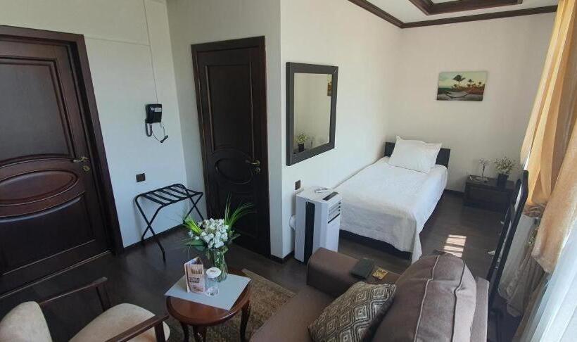 اتاق استاندارد یک نفره, Krez