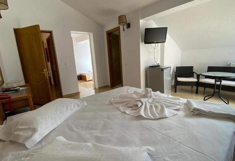 1 Bedroom Apartment Lake View, Sor Inn Holiday