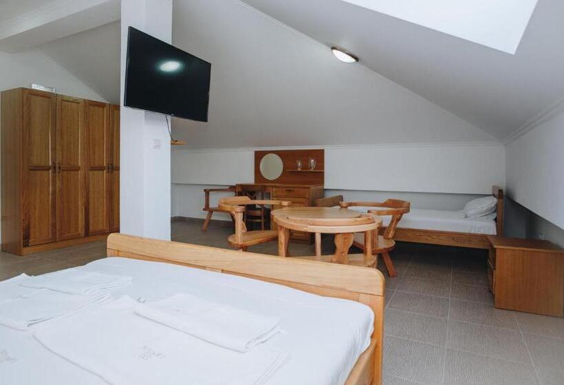 اتاق راحتی سه تخته, Eco Winery Lipovac Apartments