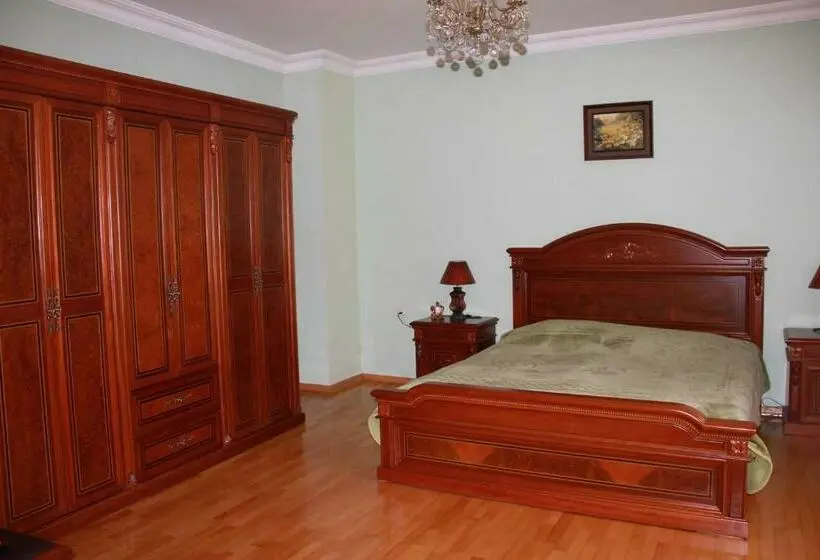اتاق لوکس چهار تخته, Guest House Kartvelishvili