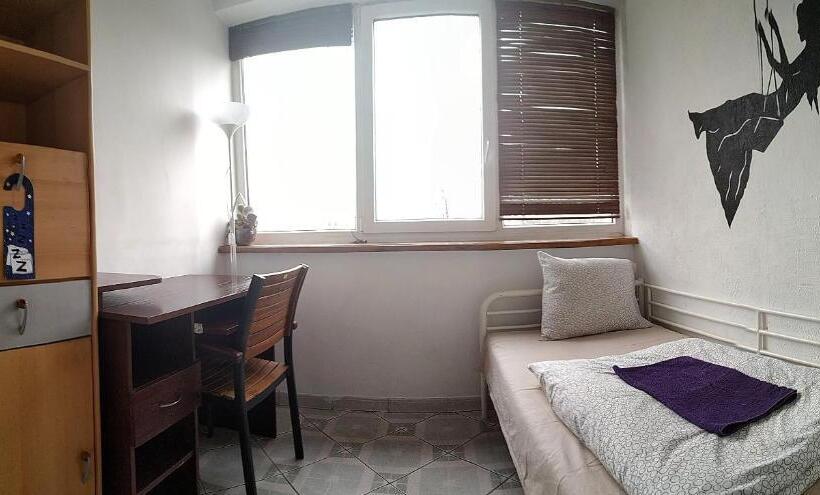 اتاق استاندارد یک نفره, Jurgis Guest House