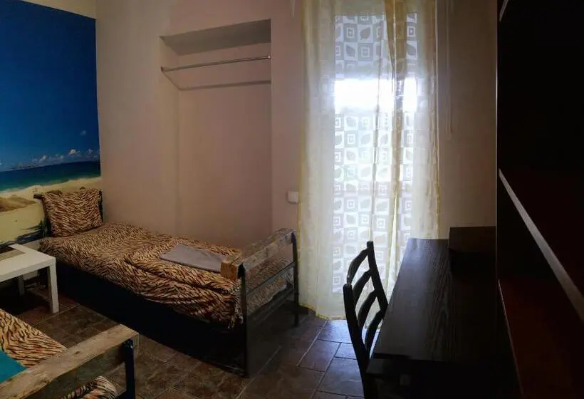 اتاق اکونومی, Jurgis Guest House