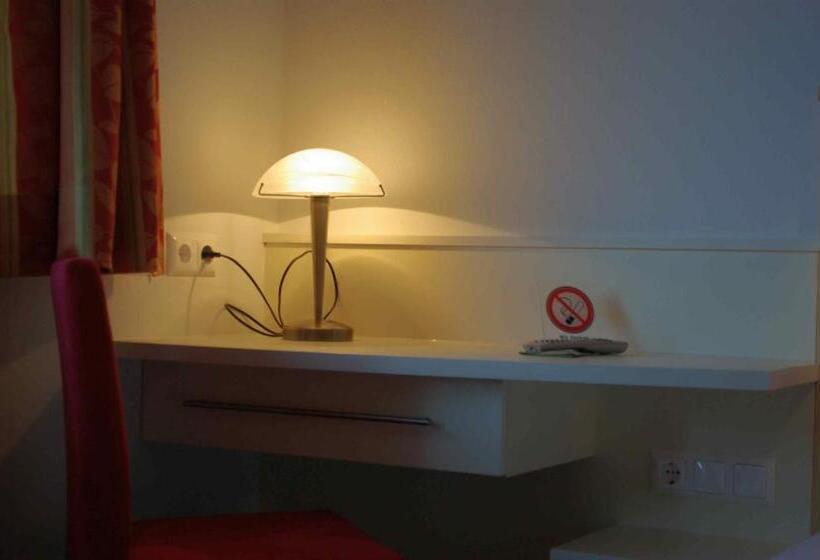 اتاق استاندارد یک نفره, Almhotel Fichtenheim