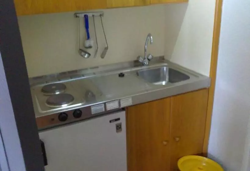 استودیوی استاندارد, Aparthotel Els Molins