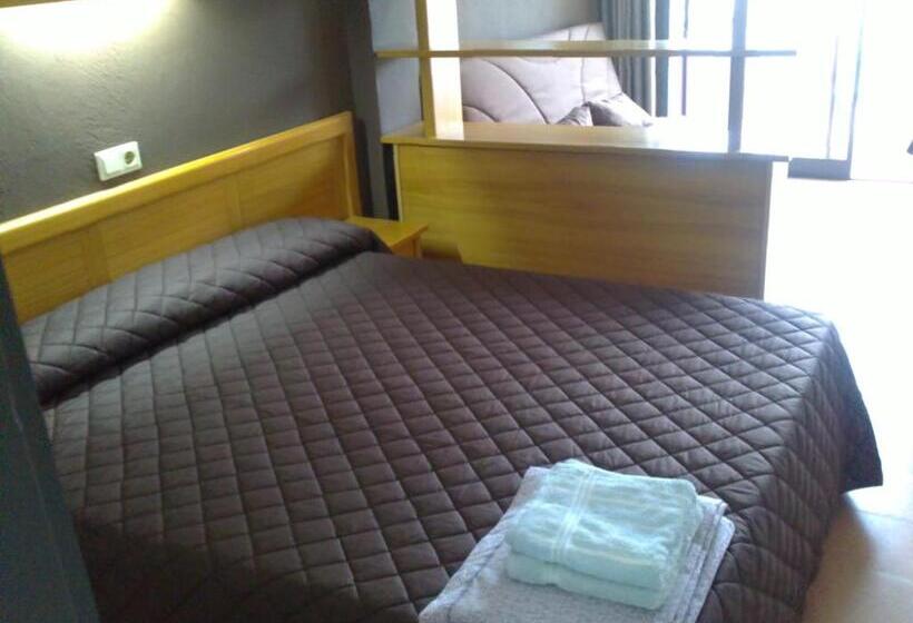 标准工作室, Aparthotel Els Molins