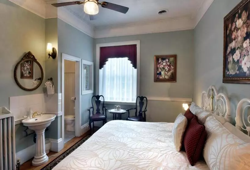 اتاق استاندارد با تخت بزرگ, Brockamour Manor Bed And Breakfast