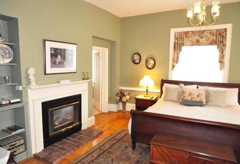 带大床的高级房间, Brockamour Manor Bed And Breakfast