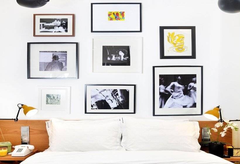 اتاق عادی, Browns Boutique