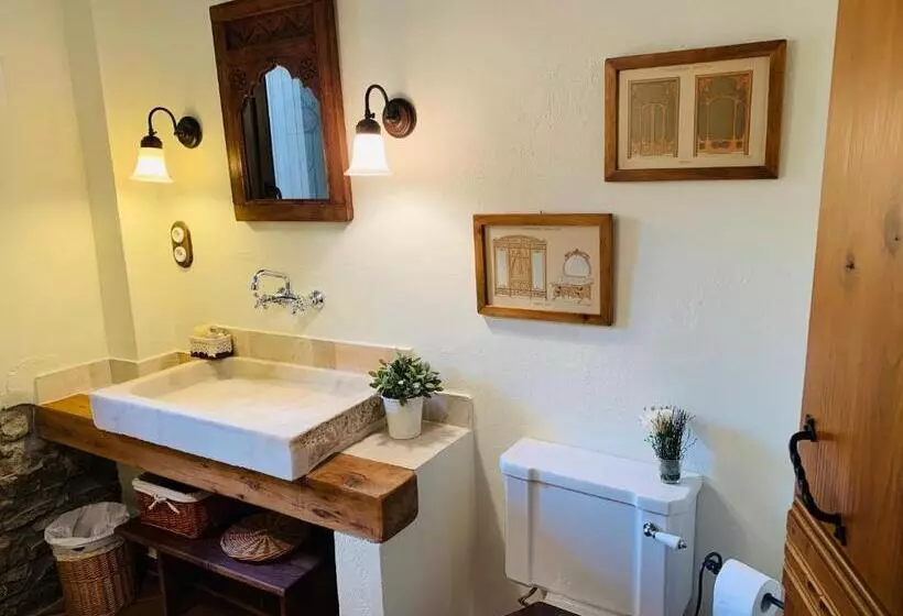 キングサイズベッドのスタンダードルーム, Caserío De Fatás